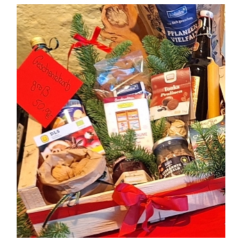 a Geschenkkorb Weihnachten groß